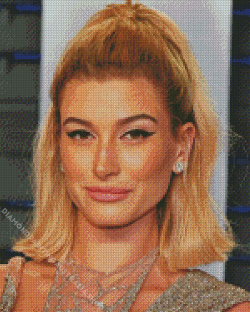 Hailey Bieber With Short Hair Diamond Painting